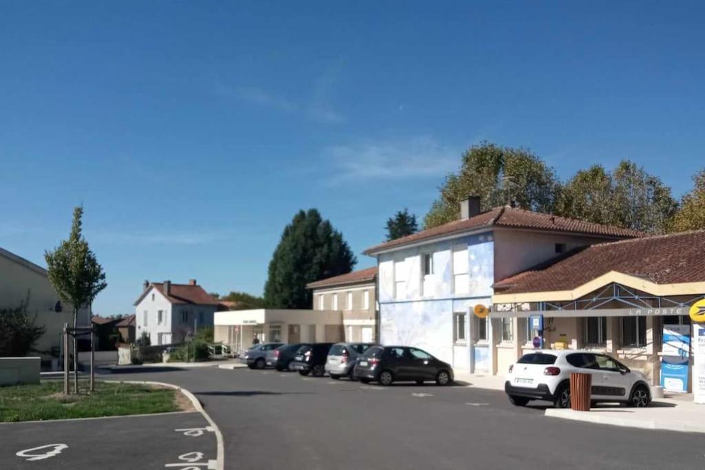 Вилла Montemboeuf Centre Town House Free Wifi Экстерьер фото